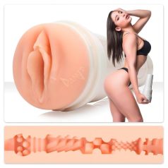 Fleshlight masturbators ar Abella Danger vagīnas atvērumu