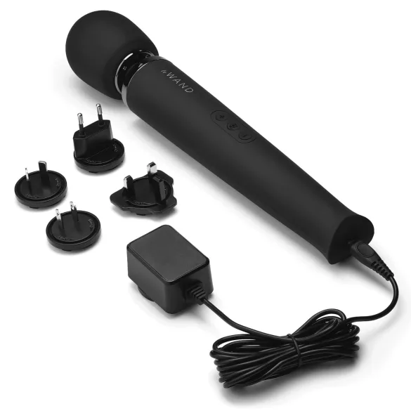 Le Wand Petite - ekskluzīvs akumulatora masāžas vibrators (melns)