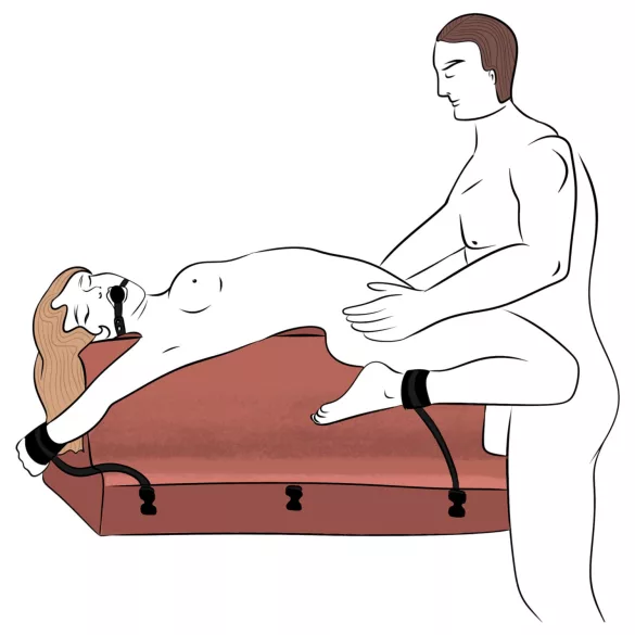 Liberator - seksa spilvens ar gariem (melns)