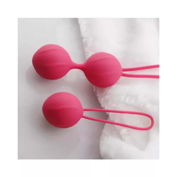 Cotoxo Cherry - geišas bumbiņu komplekts 2 gab. sarkans