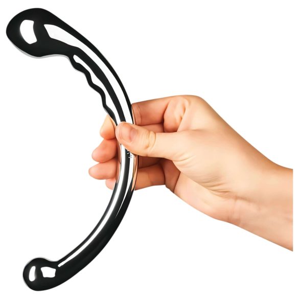 Le Wand - divpusējs dildo no nerūsējošā tērauda sudraba krāsā